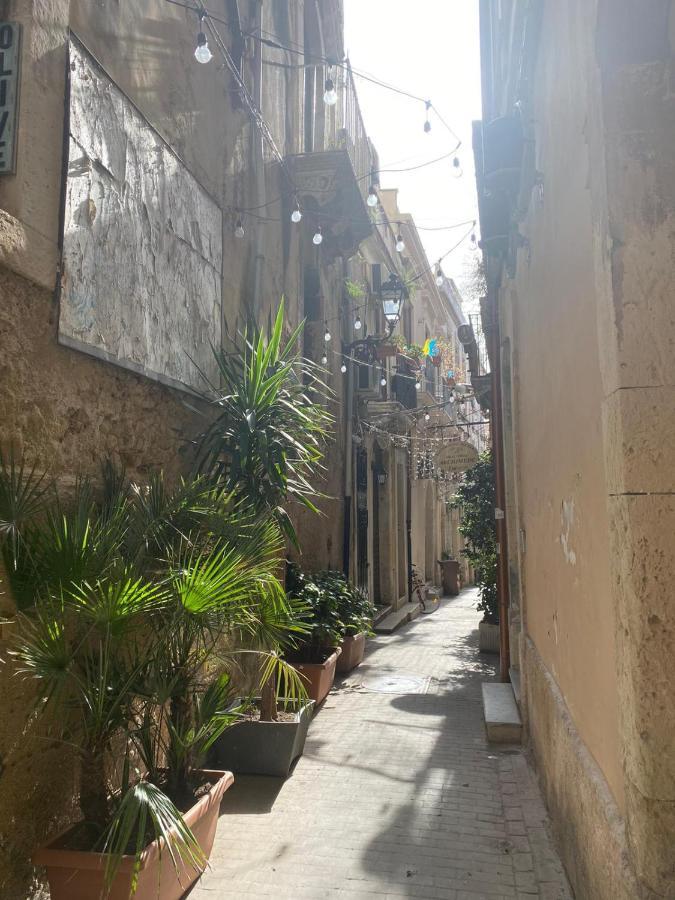 Ortigia Stranizza D'Amuri Apartment Syracuse Bagian luar foto